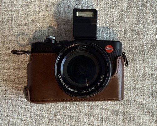 Leica lux digital camera - 8,