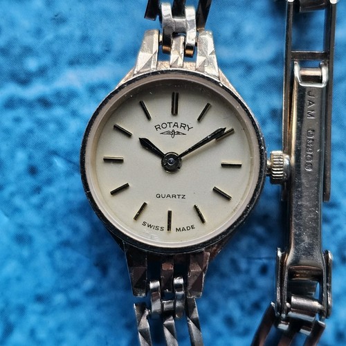 Montre bracelet rotatif - et,