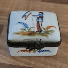 Petite boîte ancienne