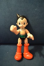 RARE FIGURINE ASTRO BOY LE PETIT ROBOT. YEUX LUMINEUX