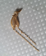 broche plaqué or style