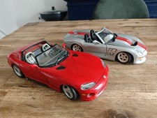 Lot 2 VOITURE BURAGO 1:18 SHELBY SÉRIE 1 / 1999 + DODGE VIPER RT/10 Dans L'état.