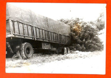 ACCIDENT SEMI-REMORQUE / PHOTO GF / STUDIO REX-PHOTO à FERE-CHAMPENOISE ( 51 )