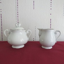 1 sucrier et 1 crémier