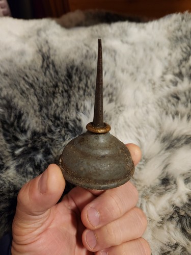 Ancienne petite burette bidon