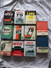 Lot de 11 anciens bidons