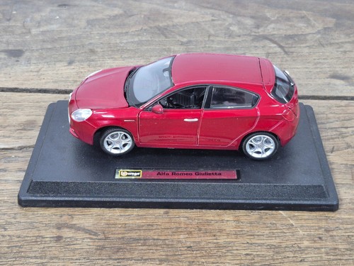 Voiture miniature alfa romeo - miniature,