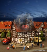 Vollmer H0 43728 - Maison En Feu Kit Réaliste Avec Des Traces De Brûlure Neuf