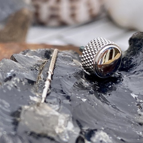 Polished knurled crown stem - knurled, crown+stem