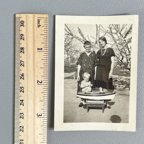 Vintage 1931 model - 1931, pond