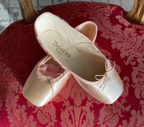 Repetto pointe shoes size 5 - repetto,