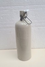 Bouteille ancienne en grès