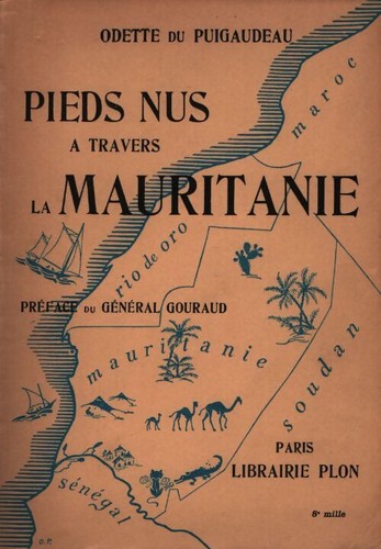 Pieds nus travers - nus, à