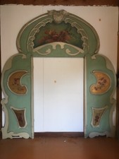 Manège ancien, Entourage