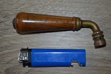 Ancienne poignée de porte, béquille, clenche en laiton et bois (Pour carré de 7)