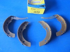 Mâchoires de freins arrière MGA pour: BMW: 1600, 1800, 2000, Séries 3 et 5