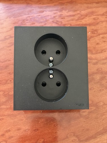 Schneider odace prise - odace, 2p+t