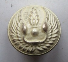 Bouton bombé en métal