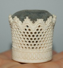 Ancien  pique aiguilles