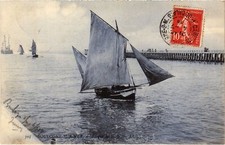 CPA Boulogne-sur-Mer Barque de peche (1279167)