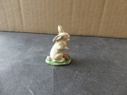 Figurine quiralu ferme - figurine, la