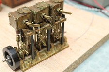 Moteur à vapeur Saito