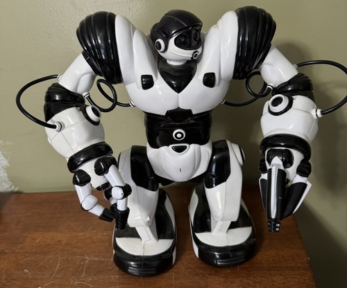 Wowwee robosapien robot toy - wowwee,