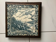 dessous de plat ancien bois sculpté et faïence (Longwy?)