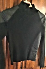 Beau pull noir laine T 40