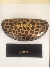 gros boitier etui guess 