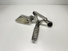 PLATINE REPOSE PIED DROITE YAMAHA FAZER 600 1998-2001