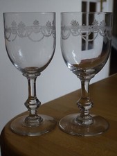 SAINT LOUIS 2 ANCIENS VERRES A