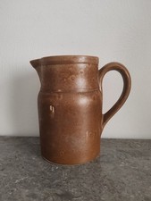 Pichet en grès. Carafe