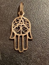 Rare Beau Petit Pendentif Main