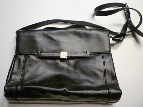 Nwot botkier small - black, soft