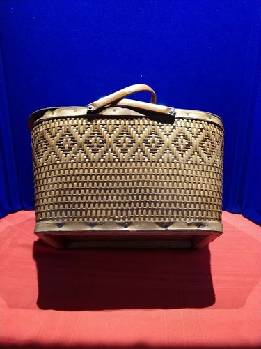 Vintage picnic basket - , wicker