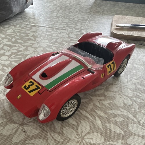 Ferrari voiture miniature