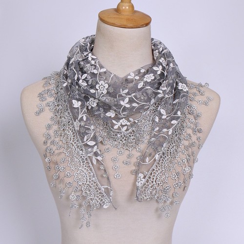 Foulard triangulaire - , en