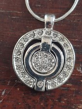 COLLIER SWAROVSKI PENDENTIF DANS SA BOITE VINTAGE LONGUEUR CHAINE 44CM ETAT NEUF