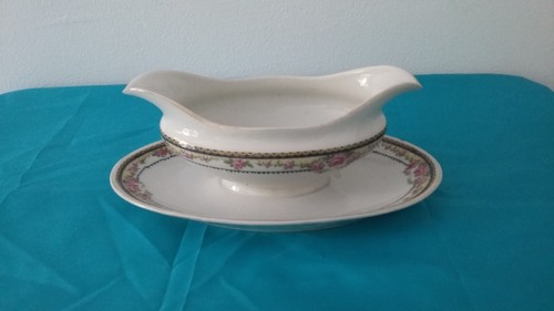 Ancienne sauciere porcelaine - ancienne,