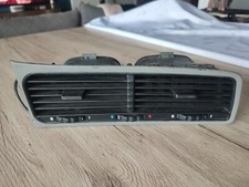 E31 BMW 840 850 I Ci Csi grille Ventilation Centrale (AC Vent) Ref 64221383084