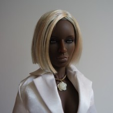 SYBARITE JAMIESHOW KIRA