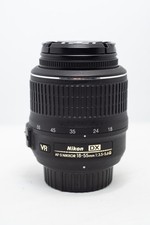Objectif ZOOM Standard NIKON AF-S Nikkor 18-55mm f/3,5-5,6 G VR DX + BOUCHONS