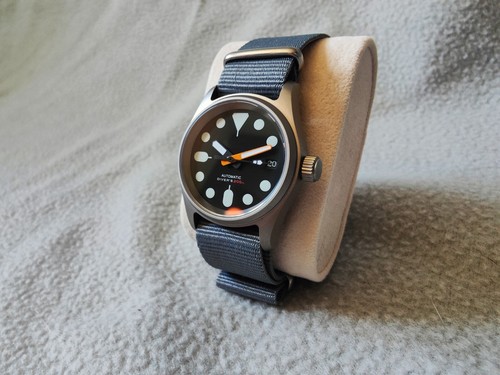 Montre neuve skx titane - montre,