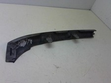 Enjoliveur de phare droit