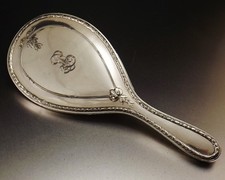 CHRISTOFLE GALLIA MIROIR FACE A MAIN EN METAL ARGENTE VERS 1910 (A RESTAURER)