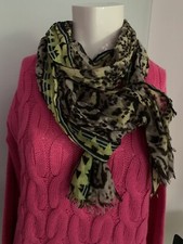 Foulard motif léopard