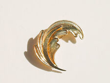 JOLIE PETITE BROCHE PLUME en