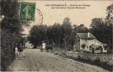 CPA Les Coudreaux - Entrée du