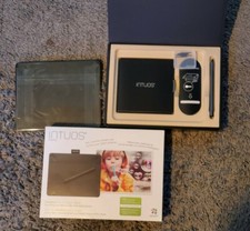 Wacom Black Small Intuos Art